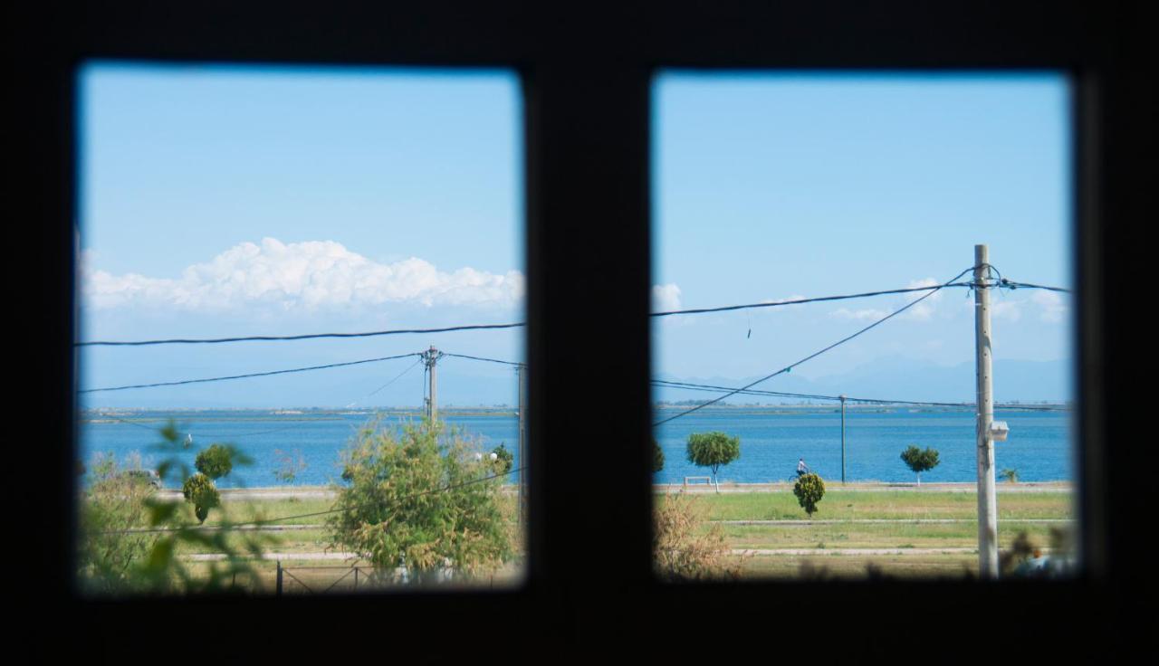 Sealake View Mesolóngion Екстериор снимка